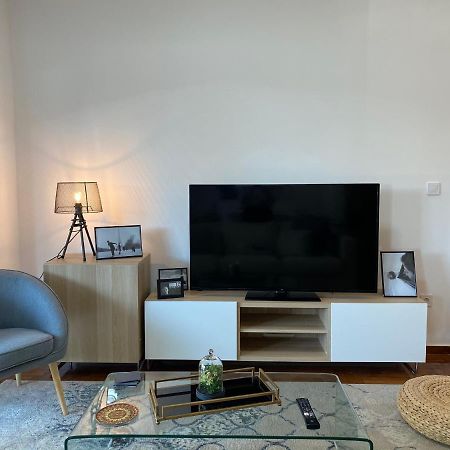 Galaxy Home Spacious & Renovated Apartment Aten Exteriör bild